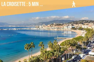 a bathroom with a washing machine and a sink at FRGK Suquet Olivier Historic 2-3 BR Charm UltraFast WiFi in Cannes