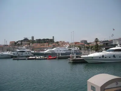 a group of boats docked in a harbor at Marylin 2 pièces 3 étoiles, plein coeur de Cannes, 5mn Palais et plages in Cannes
