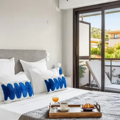 Vivre Cannes l Parking l Balcony l 15min to La Croisette