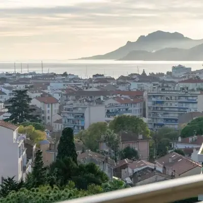 WE CANNES ! Terrace sea view swimming pool car park Cannes Center